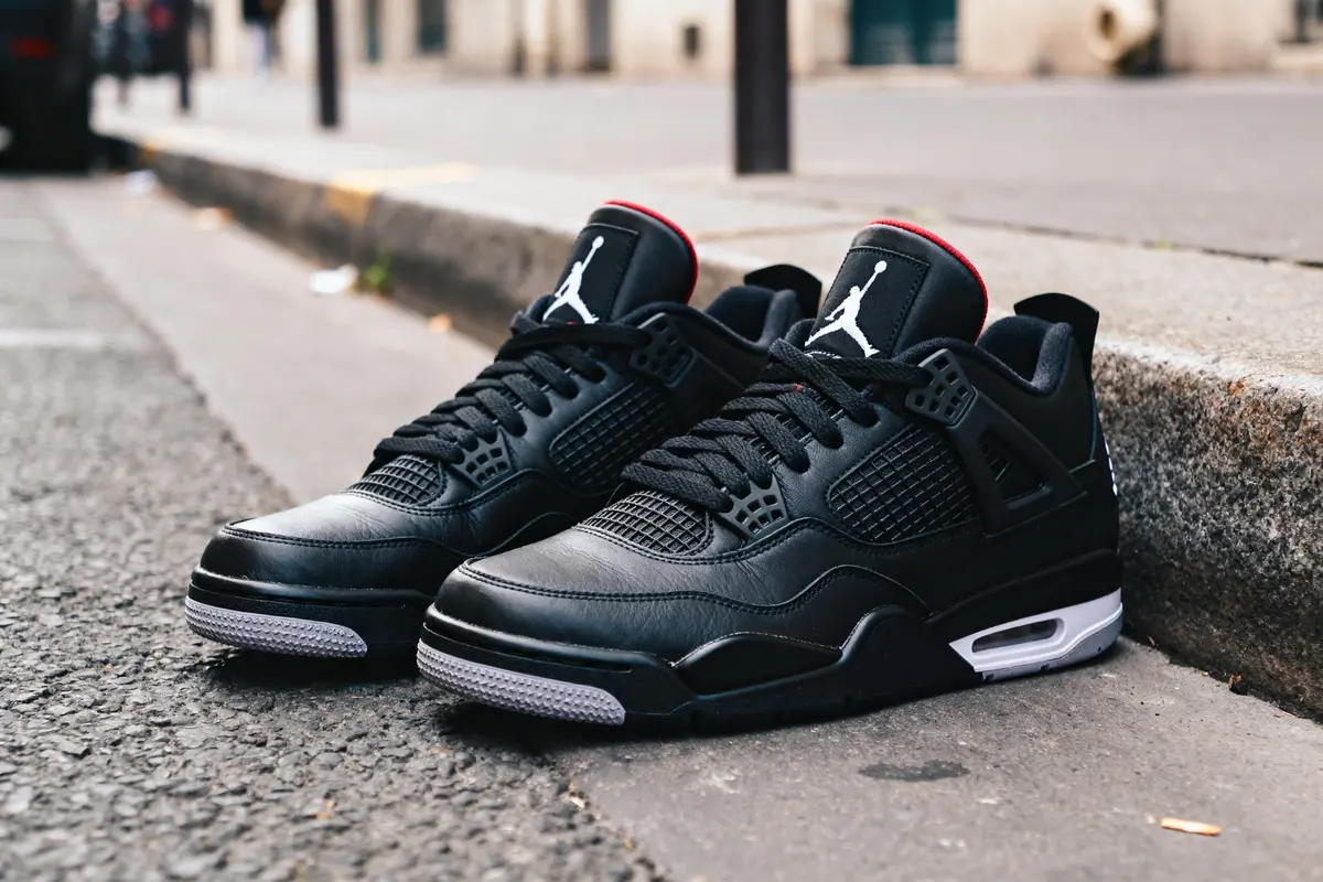 Jordan 4 noir : Notre sélection de sneakers iconiques