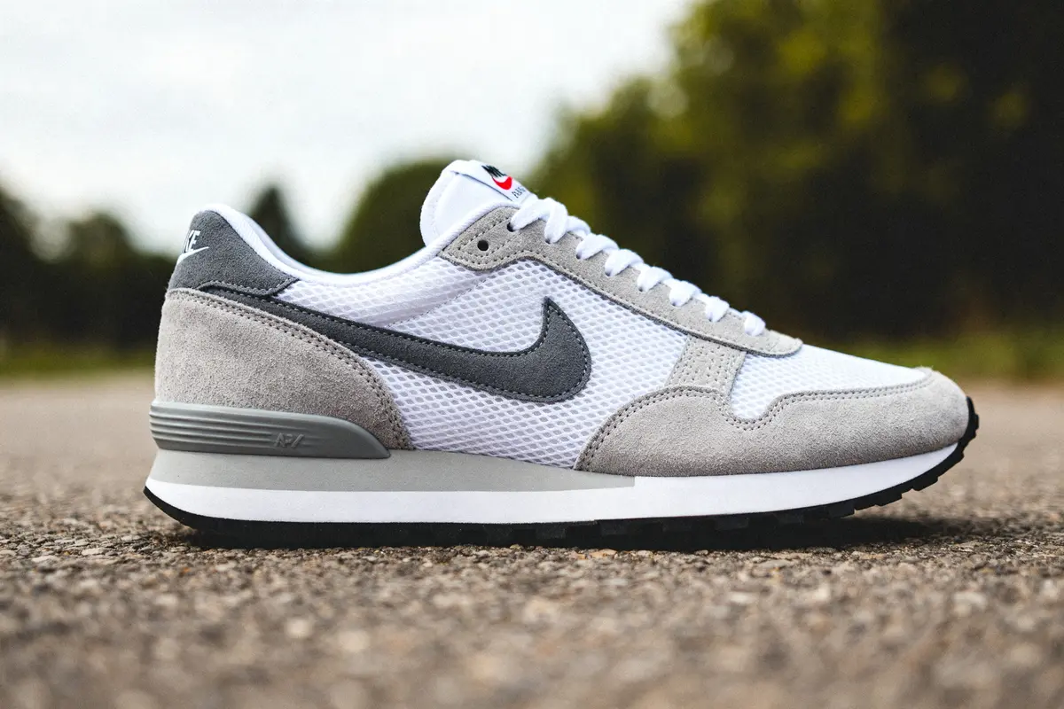 Nike N 354 : Baskets Daybreak type en blanc et noir